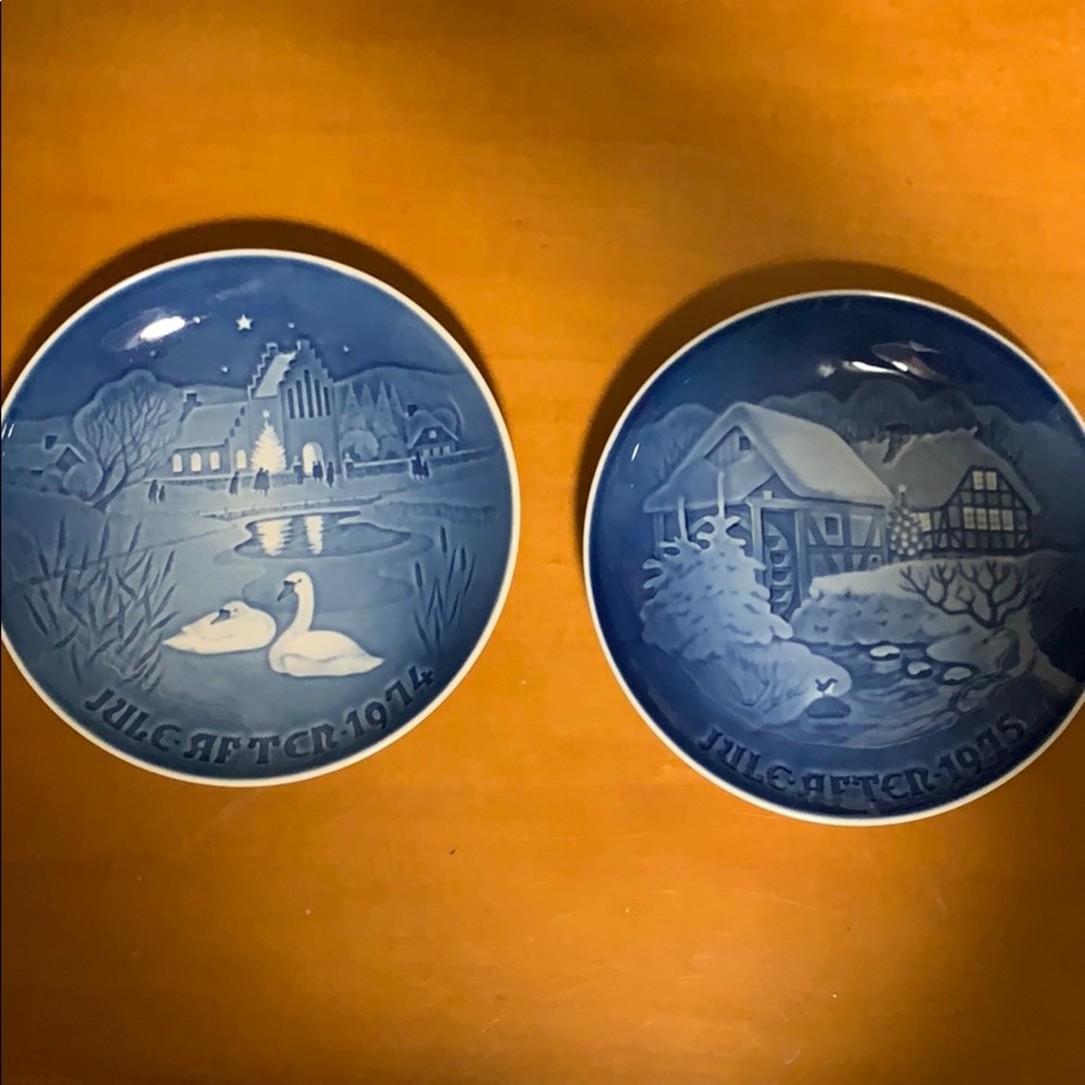 2 Coopenhagen Porcelain Bing & Grondahl plates